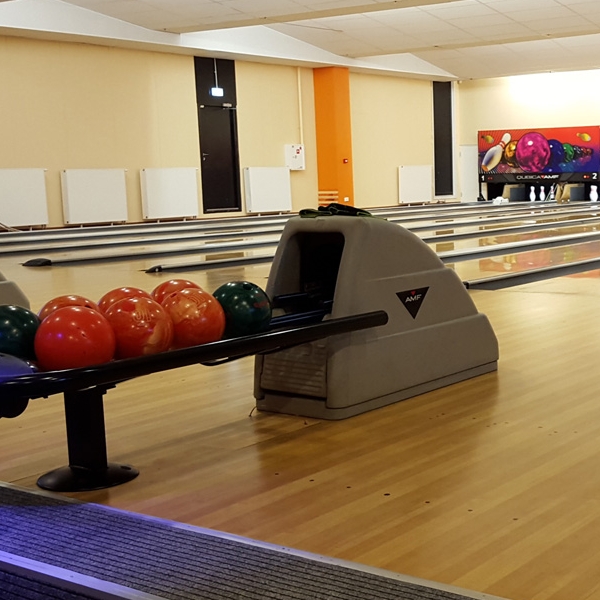BomBey Bowling 